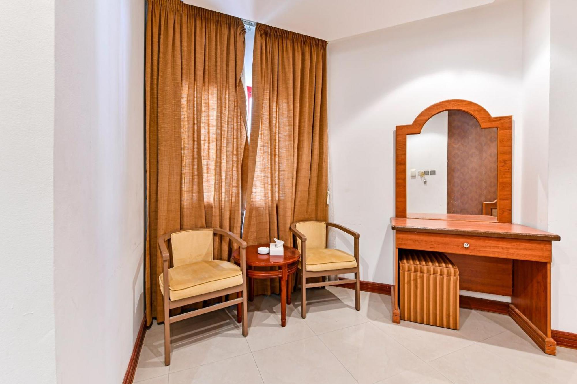 Oyo 118 Revira Hotel Manama Exterior foto